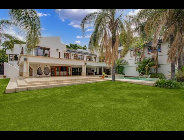 6 BEDROOM HOUSE FOR SALE IN BRYANSTON